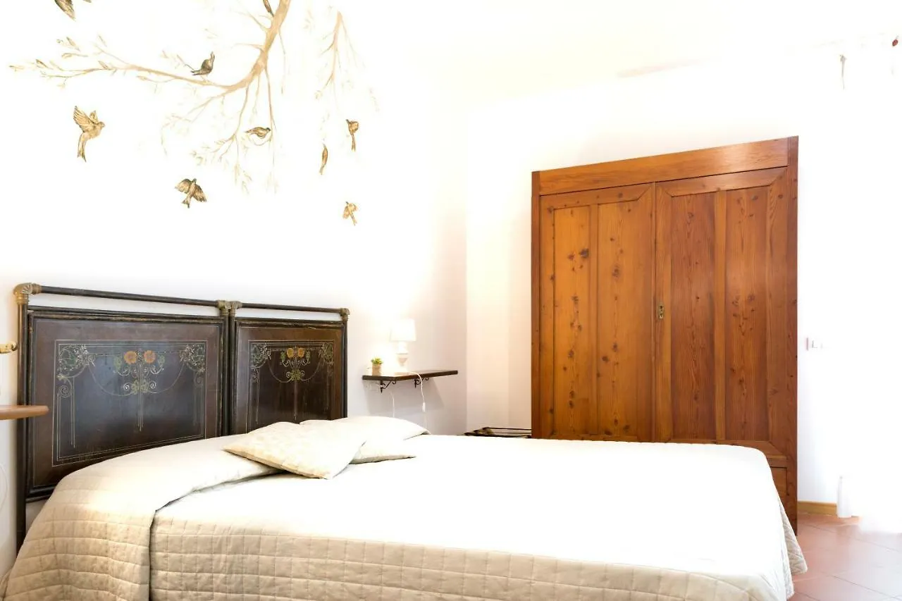** Bed & Breakfast Agriturismo Podere Rondinaio Lamporecchio Italy